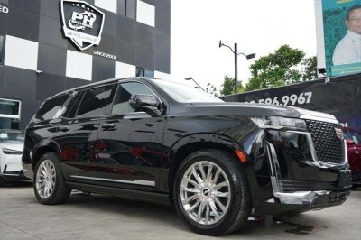 Cadillac Escalade Premium