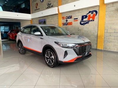 Dongfeng Ax7